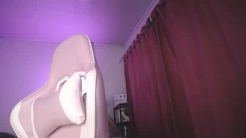 Isabella  online show from 12.15.25