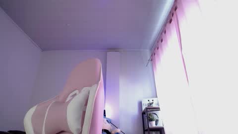 Snapshot of isa_emeralds chatting on 01.11.26 Isabella online show from 01.11.26