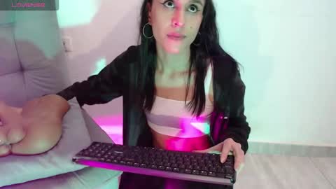 Isabella Hall online show from 03.18.26