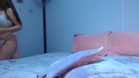 Snapshot of isa_jones1 chatting on 12.03.24 isa_jones1 online show from 12.03.24