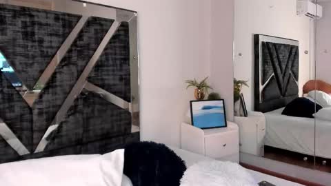 oIssaJonneso online show from 02.21.26