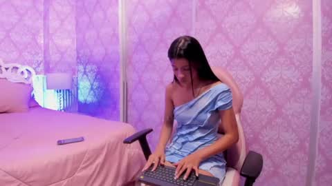    online show from 06.25.26