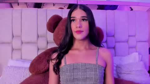 Isa  online show from 02.14.25