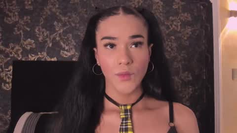 Isa  online show from 03.06.25