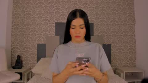 Isa  online show from 10.19.25