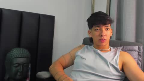Snapshot of isaac_cryston chatting on 02.18.25 isaac_cryston online show from 02.18.25