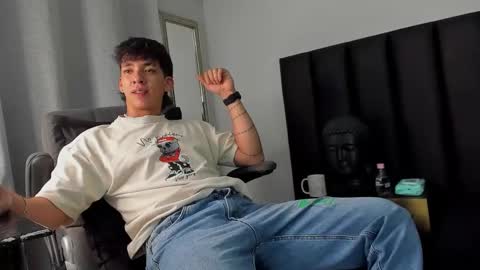 Snapshot of isaac_cryston chatting on 02.27.25 isaac_cryston online show from 02.27.25