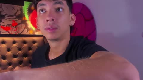 Snapshot of isaac_cryston chatting on 09.17.25 isaac_cryston online show from 09.17.25