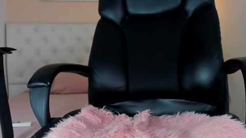 isaac_cryston online show from 03.12.26