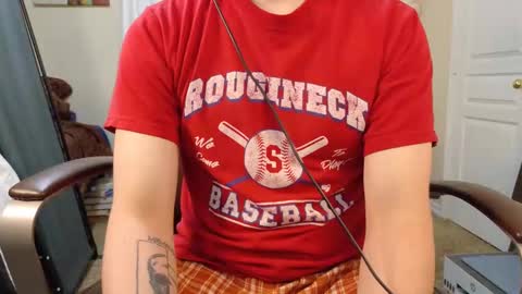 Snapshot of isaac_sheffield chatting on 10.31.25 isaac online show from 10.31.25