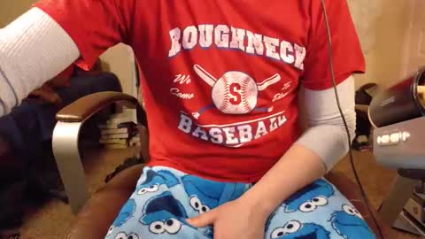 Snapshot of isaac_sheffield chatting on 11.01.25 isaac online show from 11.01.25