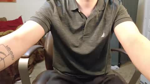 Snapshot of isaac_sheffield chatting on 11.08.25 isaac online show from 11.08.25