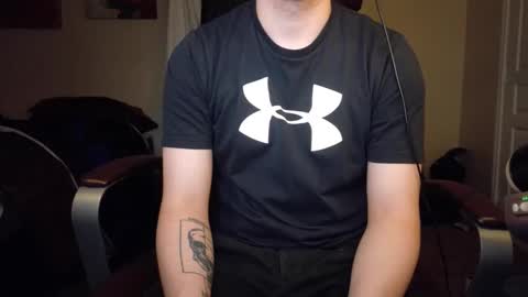 Snapshot of isaac_sheffield chatting on 11.15.25 isaac online show from 11.15.25