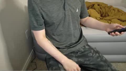 Snapshot of isaac_sheffield chatting on 11.23.25 isaac online show from 11.23.25