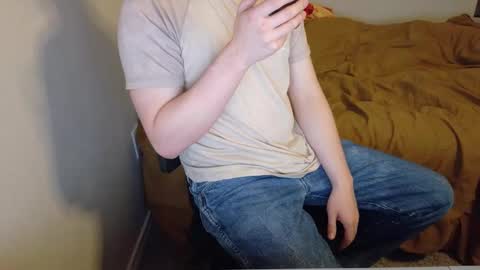 Snapshot of isaac_sheffield chatting on 11.25.25 isaac online show from 11.25.25