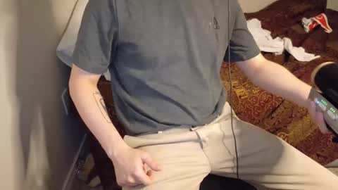 Snapshot of isaac_sheffield chatting on 11.29.25 isaac online show from 11.29.25