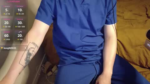 Snapshot of isaac_sheffield chatting on 11.30.25 isaac online show from 11.30.25