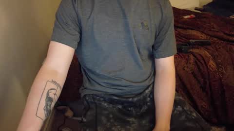 Snapshot of isaac_sheffield chatting on 12.13.25 isaac online show from 12.13.25