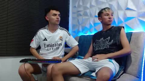 Snapshot of isaac_tan chatting on 10.12.25 Isaac tan online show from 10.12.25