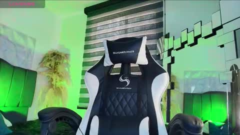 Isaac tan online show from 03.15.26