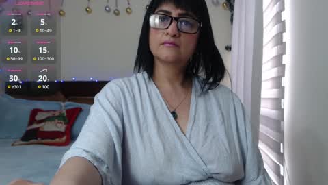 Snapshot of isabeel_sofia01 chatting on 12.26.24 Isabeel Sofia online show from 12.26.24