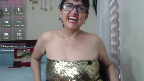 Snapshot of isabeel_sofia01 chatting on 01.05.25 Isabeel Sofia online show from 01.05.25