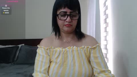 Snapshot of isabeel_sofia01 chatting on 01.21.25 Isabeel Sofia online show from 01.21.25