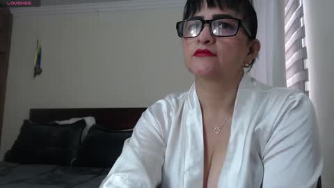 Snapshot of isabeel_sofia01 chatting on 02.02.25 Isabeel Sofia online show from 02.02.25