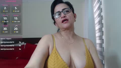 Snapshot of isabeel_sofia01 chatting on 02.05.25 Isabeel Sofia online show from 02.05.25