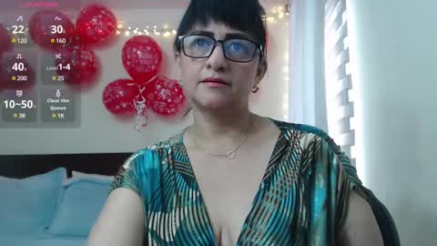 Snapshot of isabeel_sofia01 chatting on 02.12.25 Isabeel Sofia online show from 02.12.25