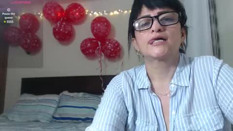 Snapshot of isabeel_sofia01 chatting on 02.20.25 Isabeel Sofia online show from 02.20.25