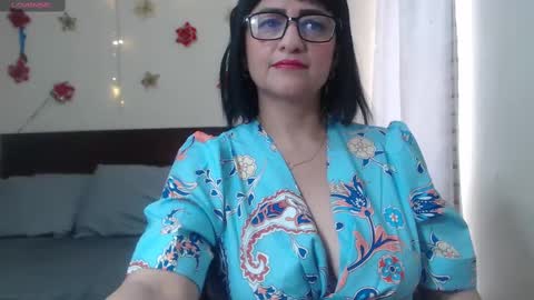 Snapshot of isabeel_sofia01 chatting on 03.07.25 Isabeel Sofia online show from 03.07.25