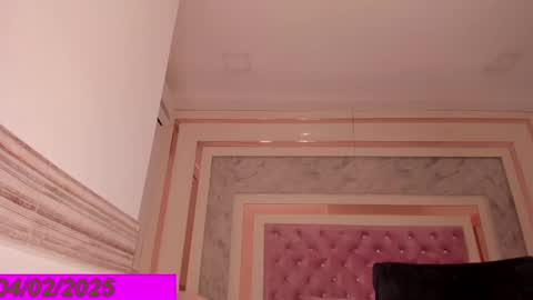 Isabel online show from 02.04.25