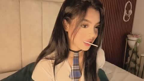 isabela  online show from 03.07.26