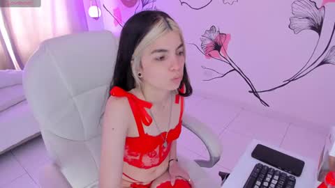 Snapshot of isabela_fiorelli chatting on 09.13.25 isabela_fiorelli online show from 09.13.25