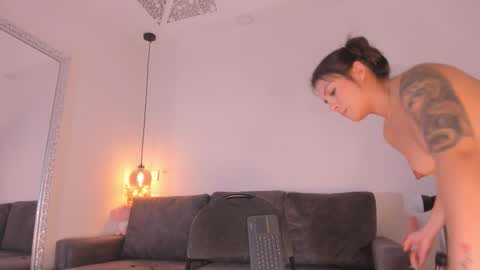 Isabela online show from 10.29.25