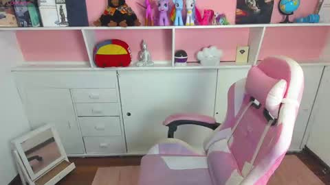 Snapshot of isabela_latingirl chatting on 12.10.24 isabela online show from 12.10.24