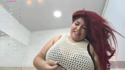Snapshot of isabela_molina chatting on 05.28.26 ISABELA online show from 05.28.26