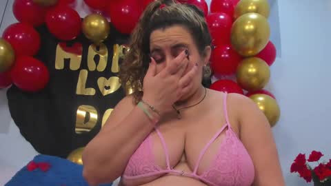 Snapshot of isabela_parkerr chatting on 09.22.25 Mommy Isa online show from 09.22.25