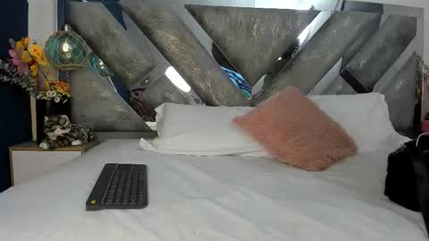 Mommy Isa online show from 02.04.26