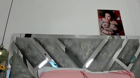 Mommy Isa online show from 03.15.26