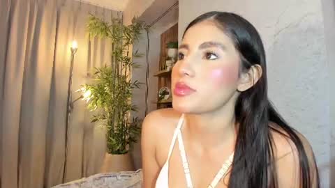 Snapshot of isabelastefano chatting on 07.31.26 isabelastefano online show from 07.31.26