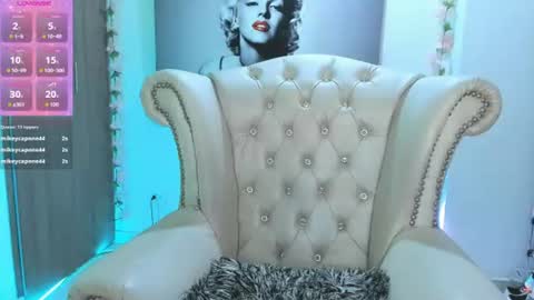 Snapshot of isabelhot1 chatting on 06.18.26 Isabel online show from 06.18.26