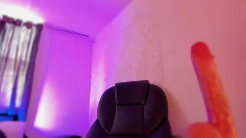 isabella online show from 06.03.26