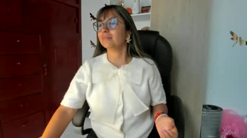 Snapshot of isabella22_1 chatting on 01.07.26 Isabella22 1 online show from 01.07.26