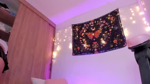 Isa...  online show from 02.08.25