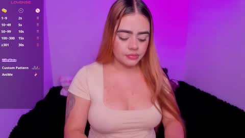 Snapshot of isabella_arias1 chatting on 09.09.25 Isabella Arias online show from 09.09.25