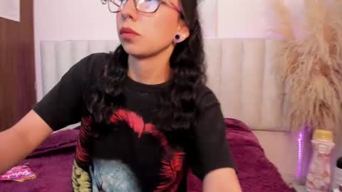 isabella_crofts online show from 05.06.26