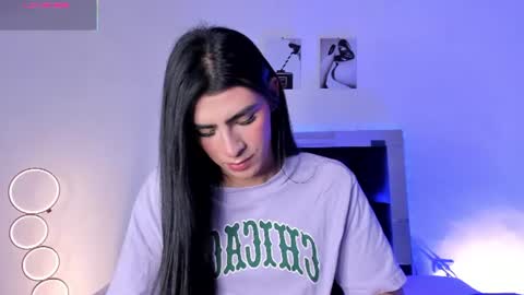 Isabella Moon9 online show from 07.17.26