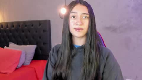 Isabella Nowa online show from 04.09.26